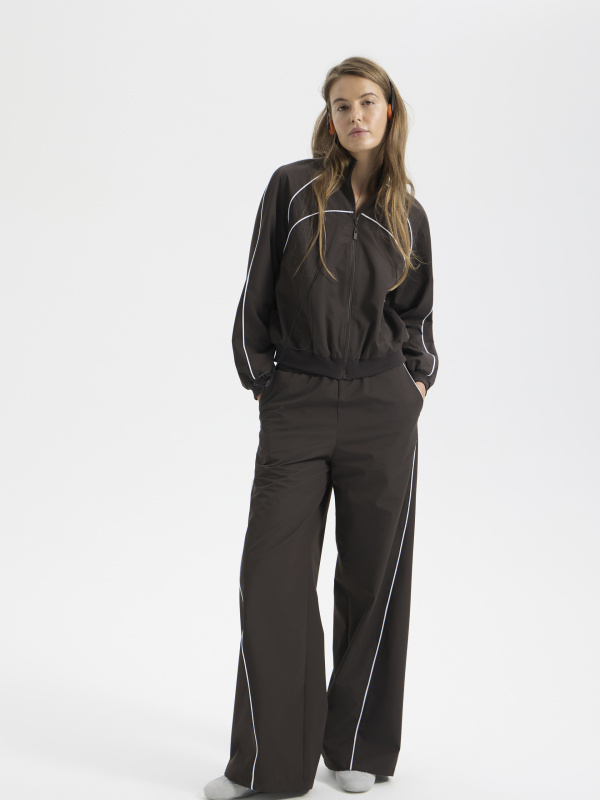 Брюки спортивные с кантом коричневый (Размер: L, Цвет: Коричневый)